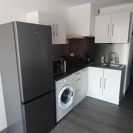 Appartement Les Floralies 2 4 Personnes Climatise, Piscine Dans La Et Parking Prive Disponible *