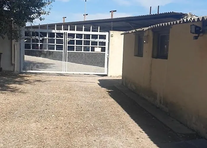 Les Floralies 2 4 Personnes Climatise, Piscine Dans La Et Parking Prive Disponible Ле-Гро-дю-Руа